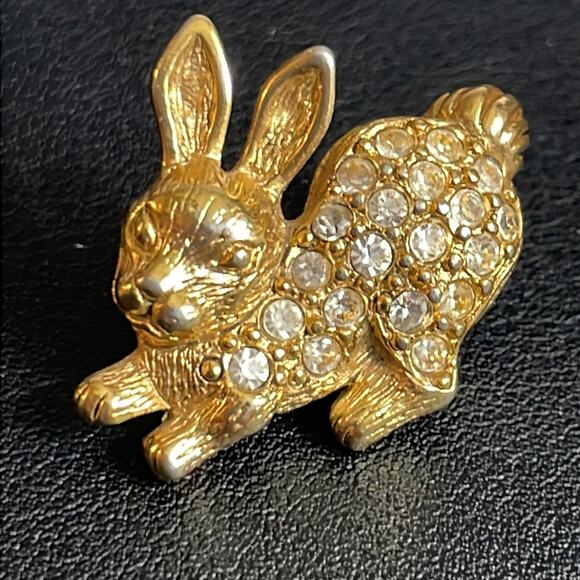 Vintage Avon Rhinestone Easter Bunny Rabbit ‎ Pin - Picture 1 of 8